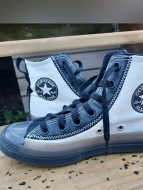Converse Fabric High Top Sneakers in Ecru and Black WOMENS SIZE 6